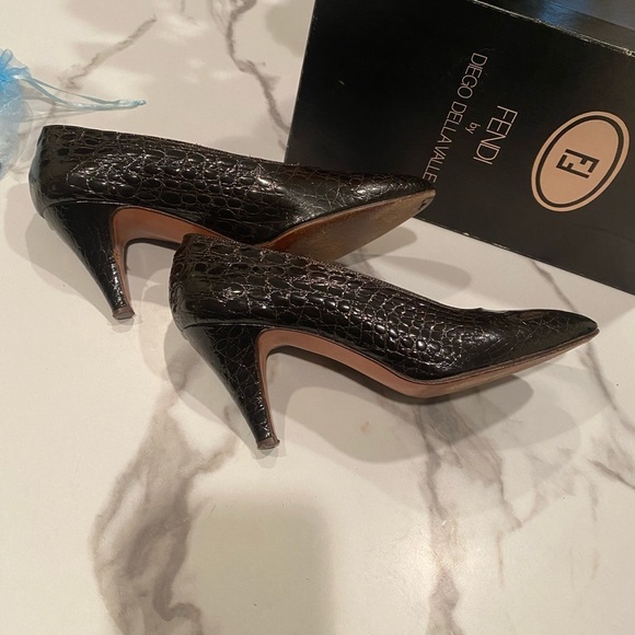 Vintage FENDI crocodile pointed toe heels - Picture 5 of 8
